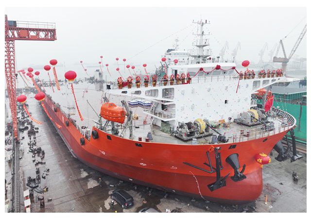 02.22000DWT LCT-proomun vesillelasku-1