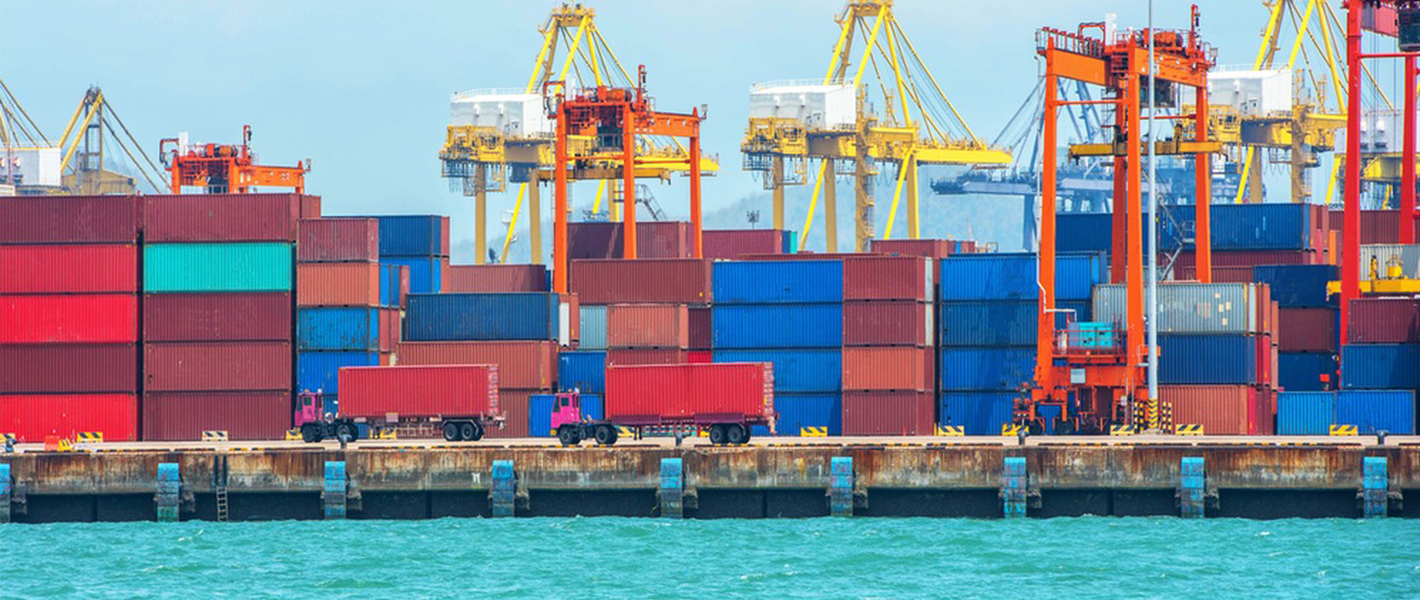 T&auml;ytettyjen konttien portit-1