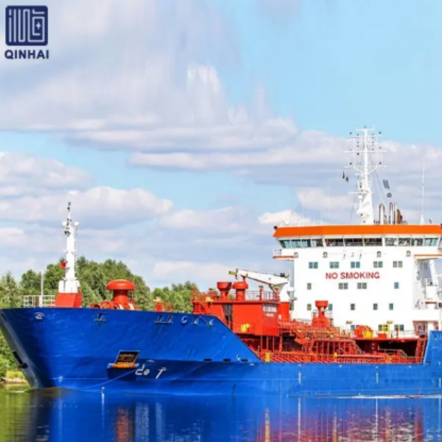 Kuinka öljysäiliöalukset minimoivat riskejä raakaöljyn merikuljetuksissa?